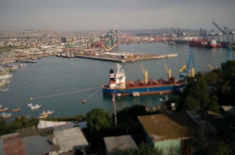 Vue du Port de San Antonio au Chili où plus d'un quart des habitants vote au budget participatif.